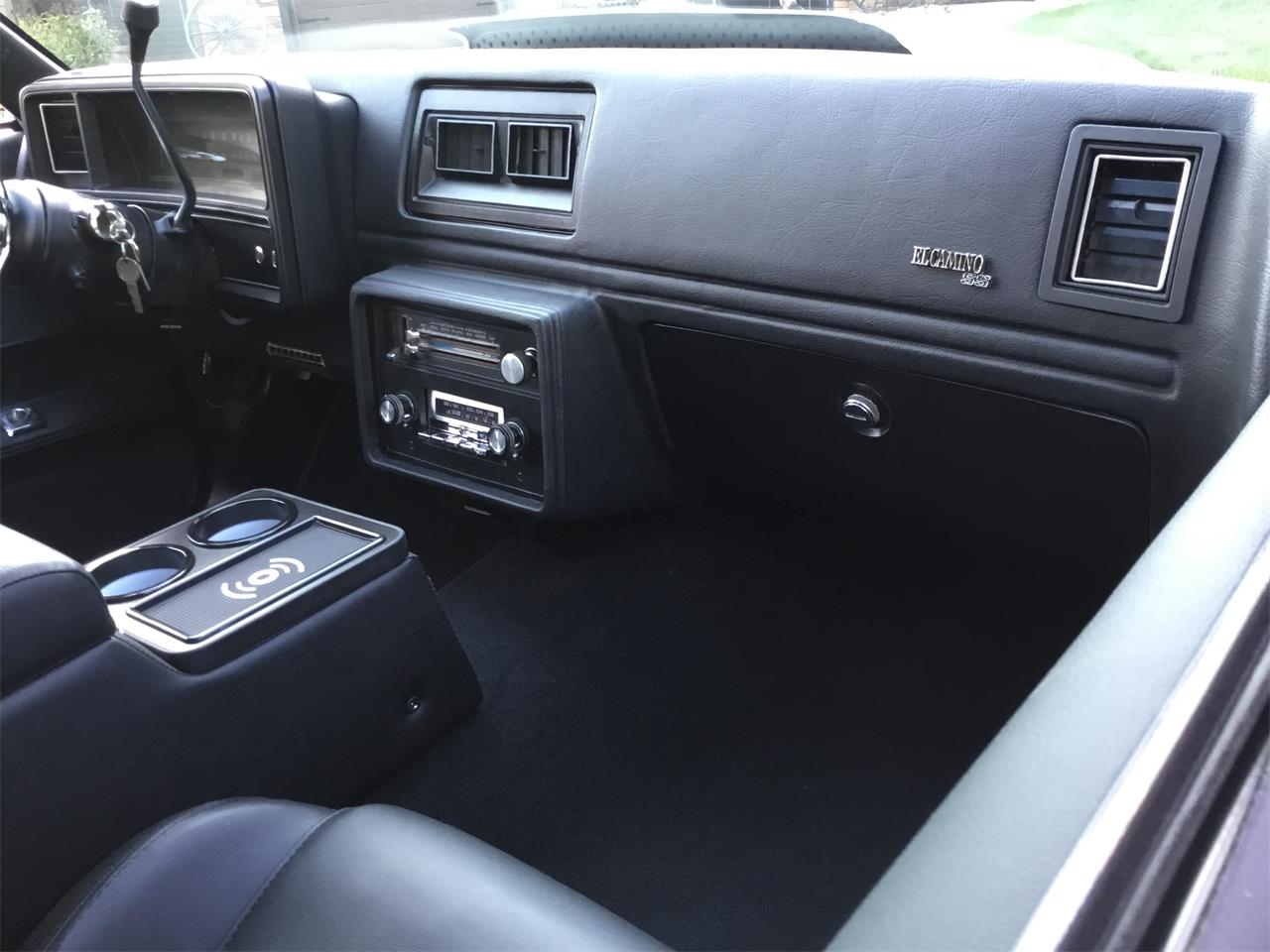 Chevrolet-El-camino-ss-1979-Pearl-White-Black-20