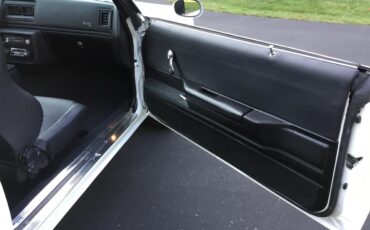 Chevrolet-El-camino-ss-1979-Pearl-White-Black-24
