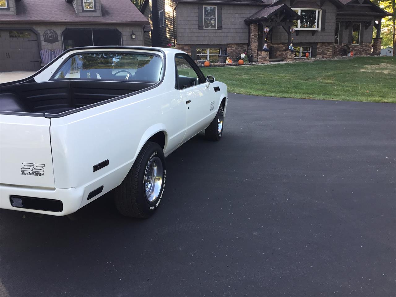 Chevrolet-El-camino-ss-1979-Pearl-White-Black-7