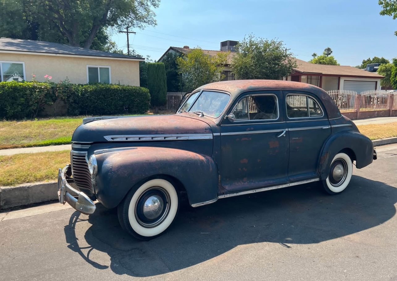 Chevrolet-Fleetline-1941-Sedan-1