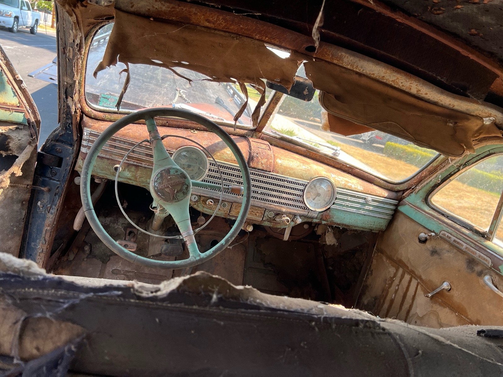 Chevrolet-Fleetline-1941-Sedan-12