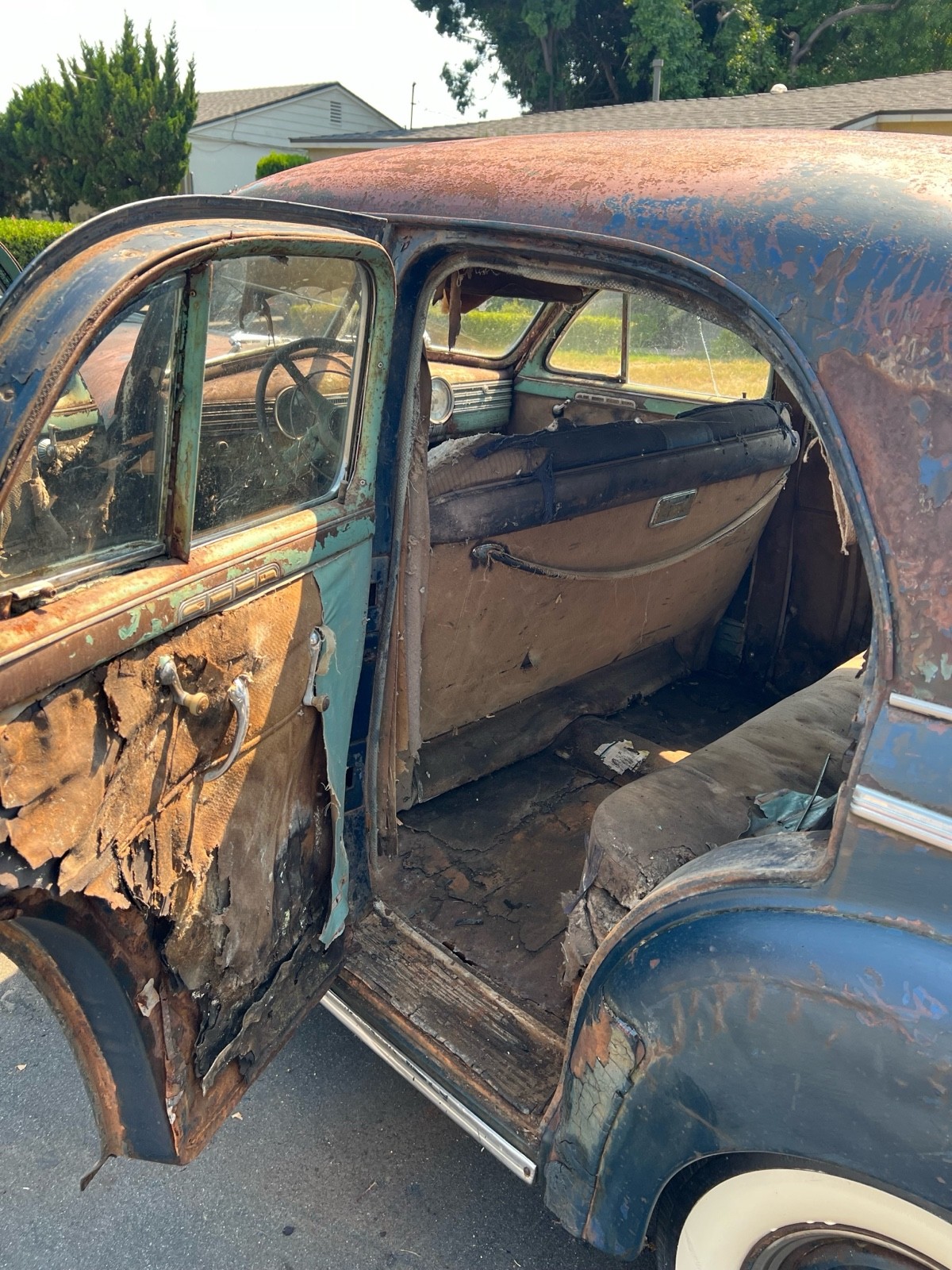 Chevrolet-Fleetline-1941-Sedan-13