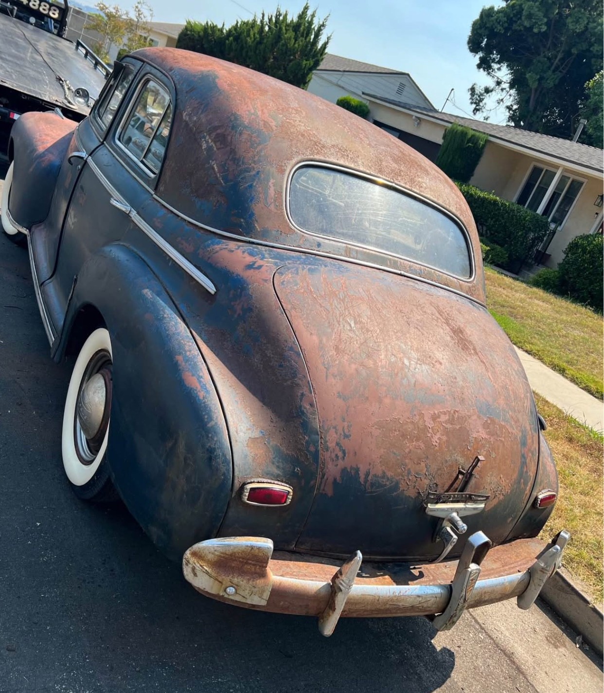 Chevrolet-Fleetline-1941-Sedan-2