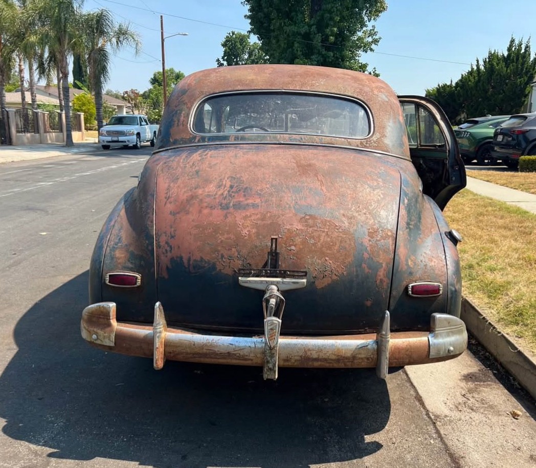 Chevrolet-Fleetline-1941-Sedan-4