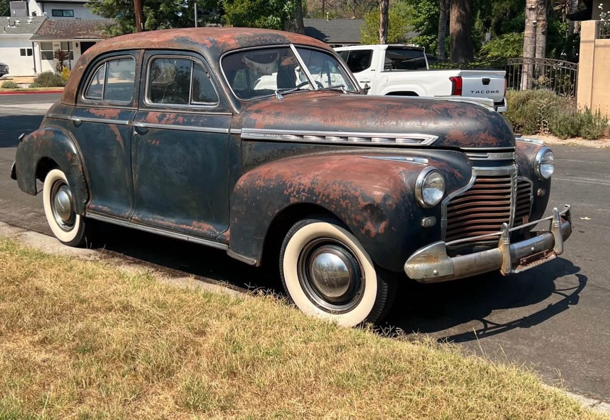 Chevrolet-Fleetline-1941-Sedan-6