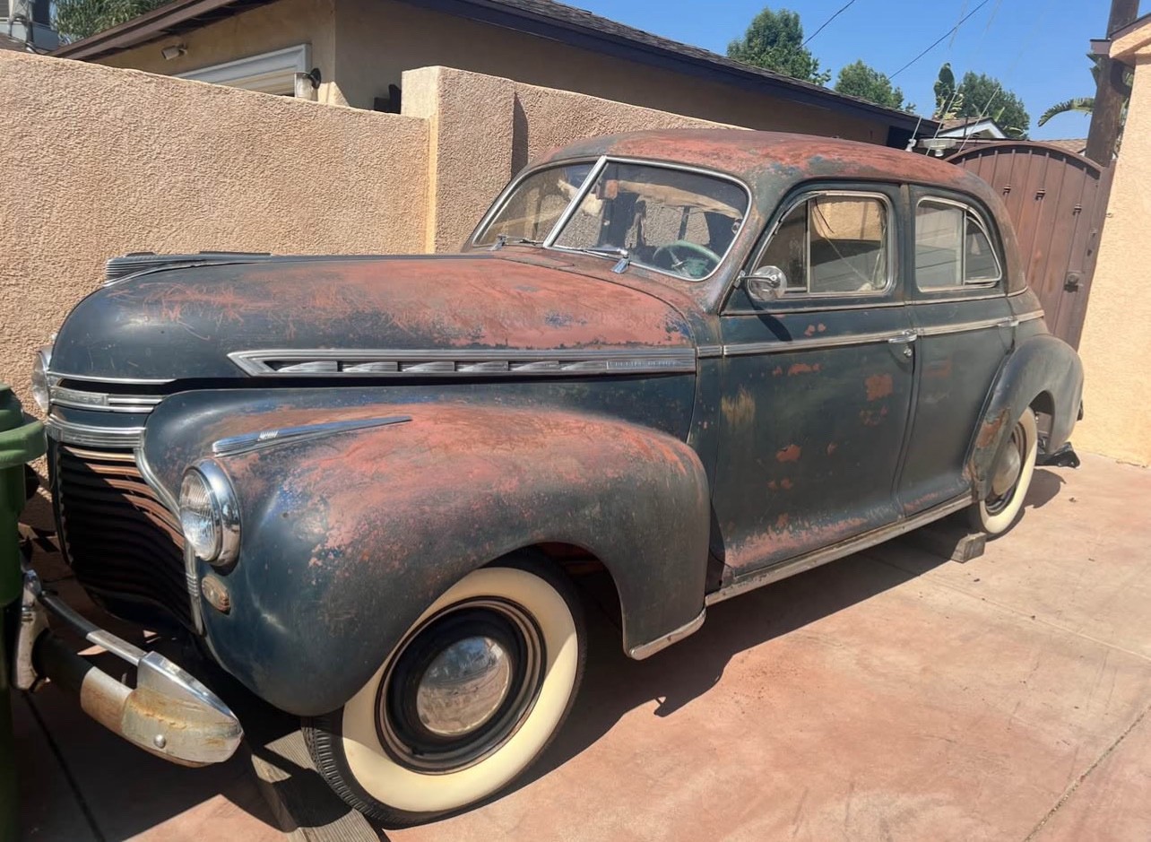 Chevrolet-Fleetline-1941-Sedan