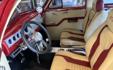Chevrolet-Fleetline-1947-Burgundy-Tan-amp-Burgundy