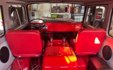 Chevrolet-G10-Van-1966-Standard-Passenger-Van-10