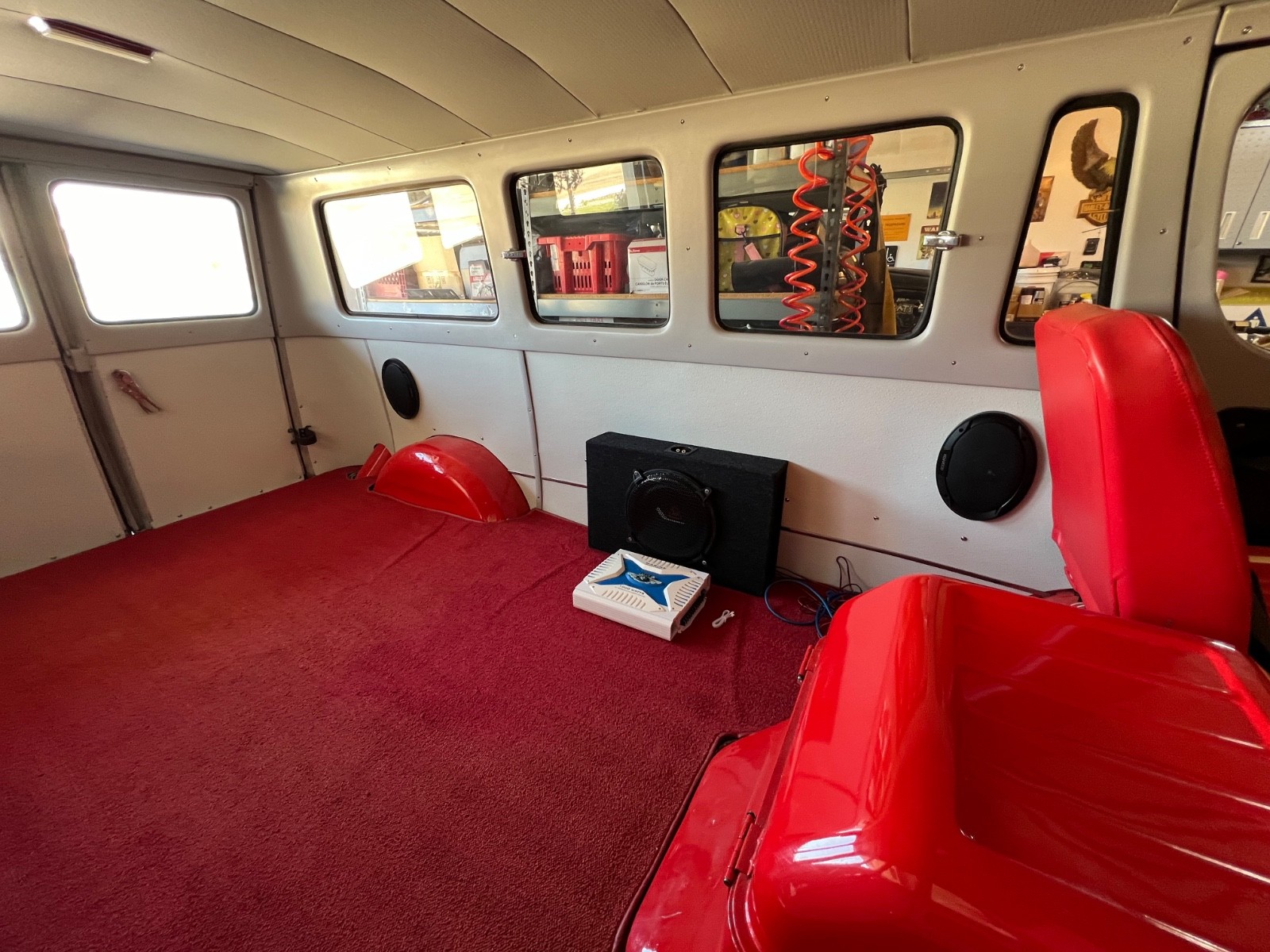 Chevrolet-G10-Van-1966-Standard-Passenger-Van-11