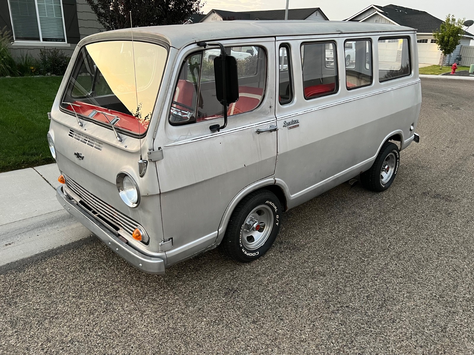 Chevrolet-G10-Van-1966-Standard-Passenger-Van-2