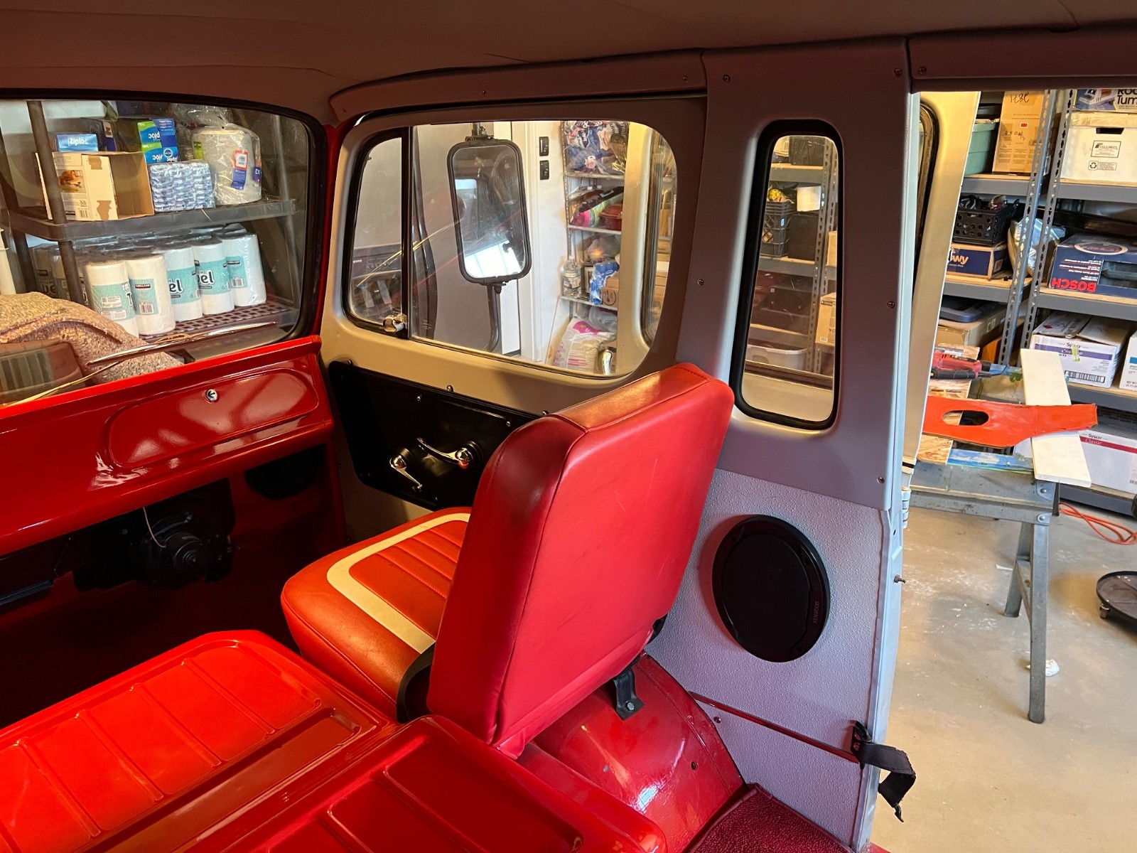 Chevrolet-G10-Van-1966-Standard-Passenger-Van-9