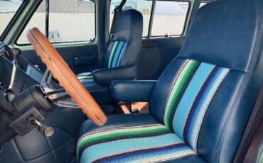 Chevrolet-G10-Van-1987-16