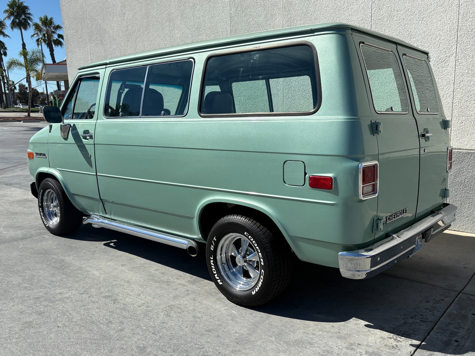 Chevrolet-G10-Van-1987-2