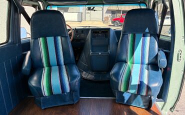 Chevrolet-G10-Van-1987-21