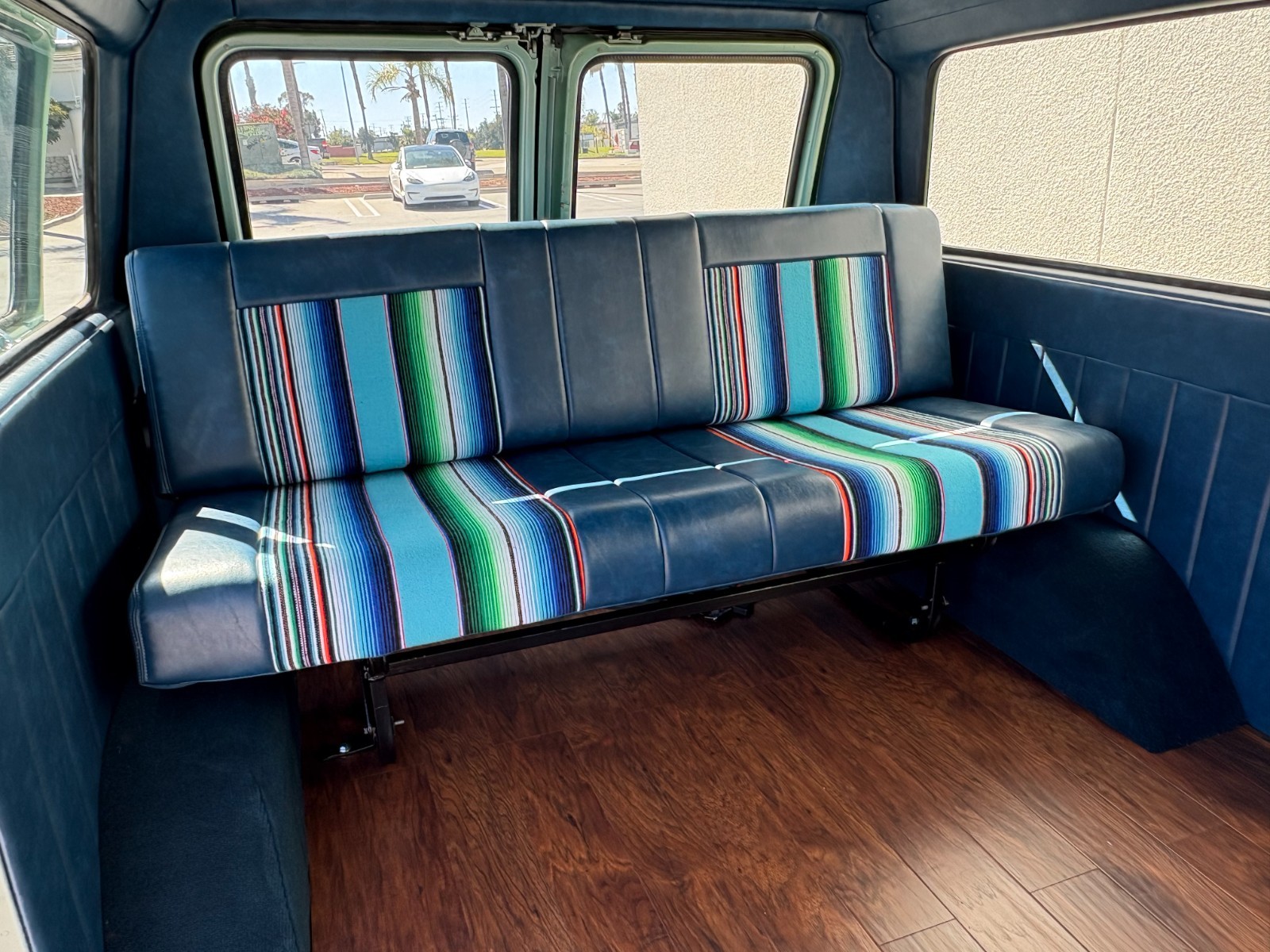 Chevrolet-G10-Van-1987-22