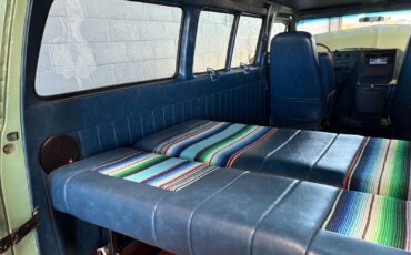 Chevrolet-G10-Van-1987-27