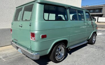 Chevrolet-G10-Van-1987-3