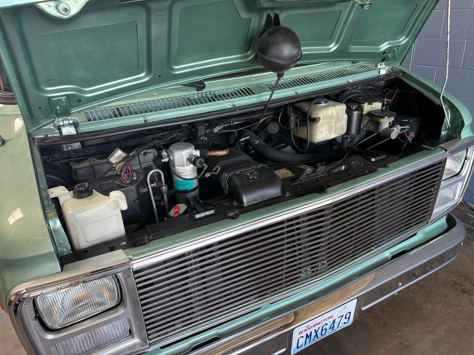 Chevrolet-G10-Van-1987-33