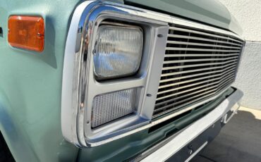 Chevrolet-G10-Van-1987-7