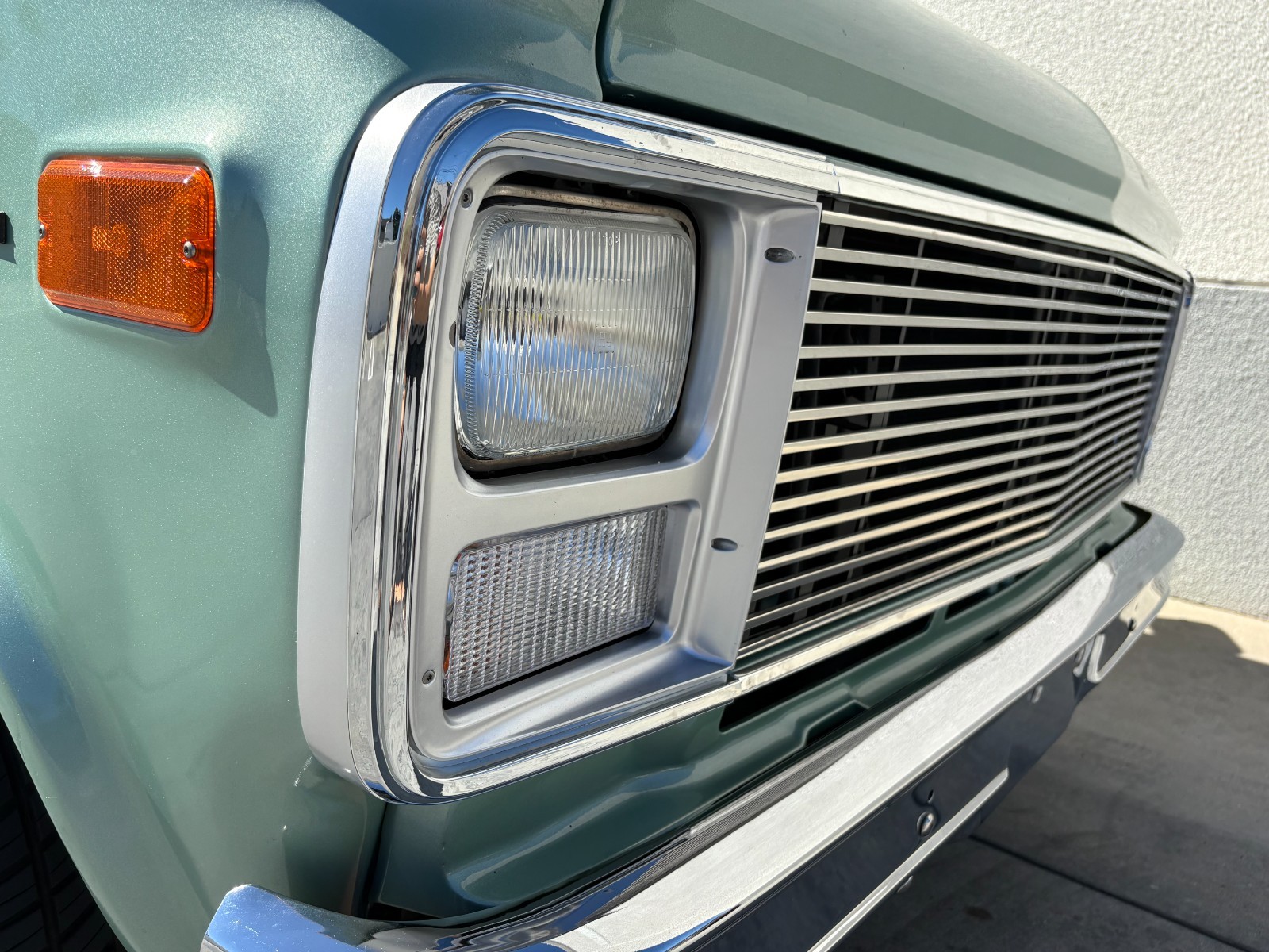 Chevrolet-G10-Van-1987-7