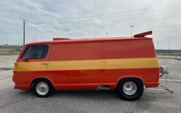 Chevrolet-G20-Van-1968-Minivan-1