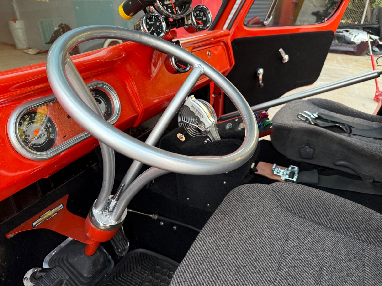 Chevrolet-G20-Van-1968-Minivan-16