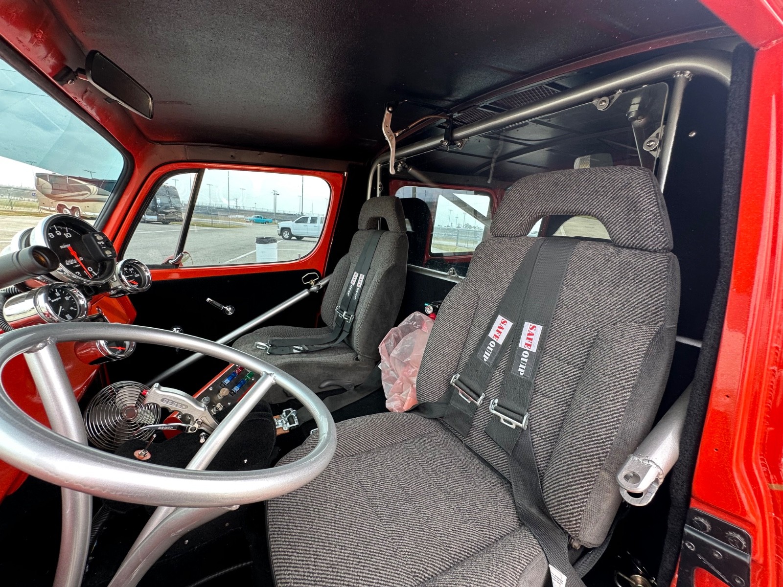 Chevrolet-G20-Van-1968-Minivan-25