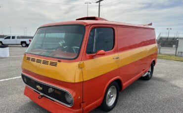 Chevrolet-G20-Van-1968-Minivan