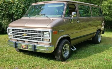Chevrolet-G20-Van-1995-Van-22