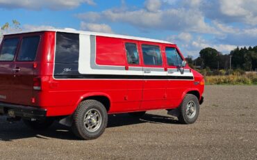Chevrolet-G30-Van-1990-Coupe-1