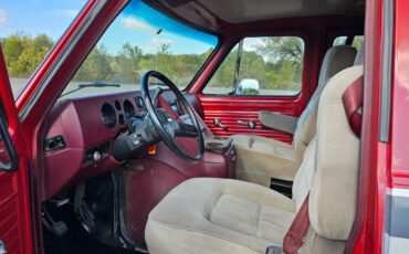 Chevrolet-G30-Van-1990-Coupe-23