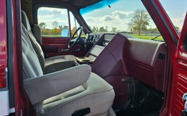 Chevrolet-G30-Van-1990-Coupe-25