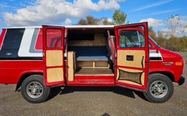 Chevrolet-G30-Van-1990-Coupe-30
