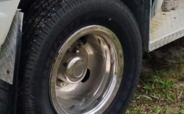 Chevrolet-Gmt-400-1990-1