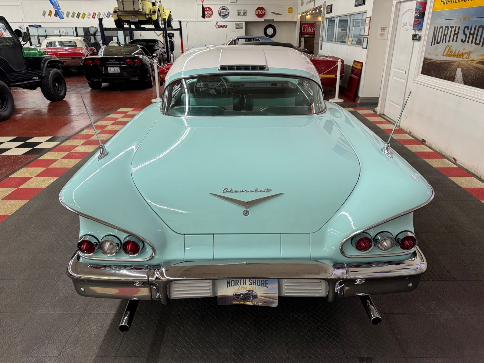 Chevrolet-Impala-1958-2-Door-11