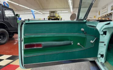 Chevrolet-Impala-1958-2-Door-36