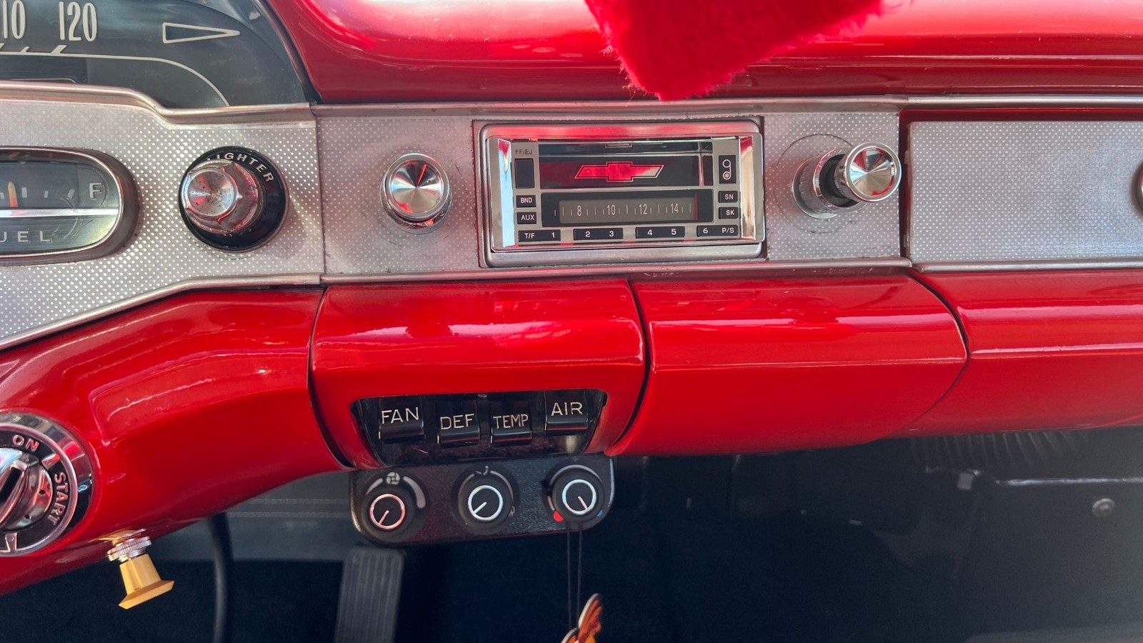 Chevrolet-Impala-1958-348-TRI-Power-30
