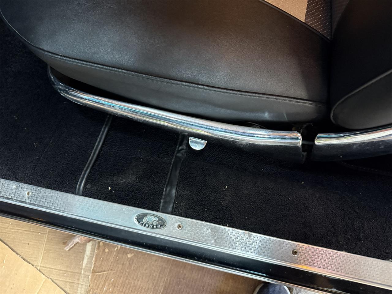 Chevrolet-Impala-1958-Black-Black-10