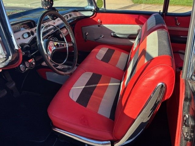 Chevrolet-Impala-1958-Black-Red-10