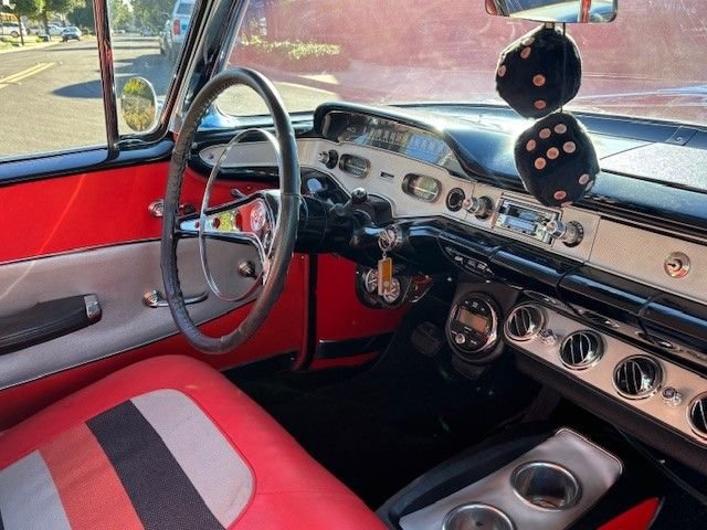 Chevrolet-Impala-1958-Black-Red-13