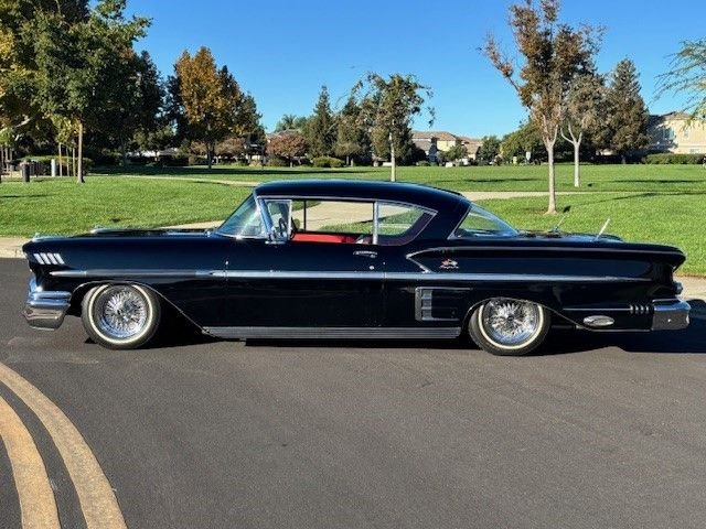 Chevrolet-Impala-1958-Black-Red-5