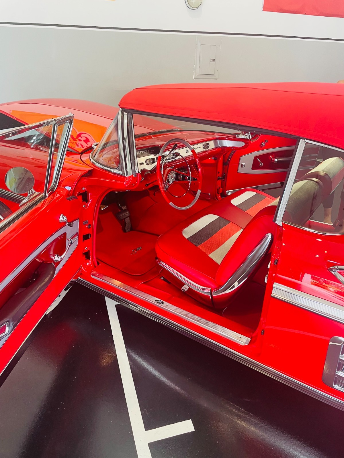 Chevrolet-Impala-1958-Convertible-3