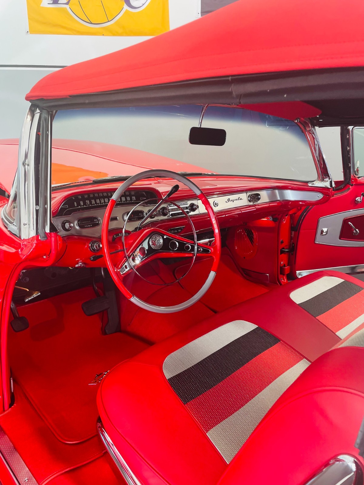 Chevrolet-Impala-1958-Convertible-9