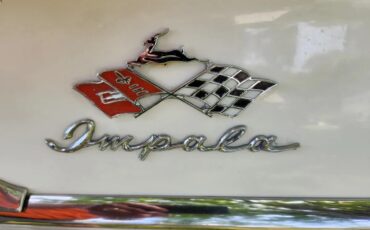 Chevrolet-Impala-1958-White-Red-Silver-Black-1