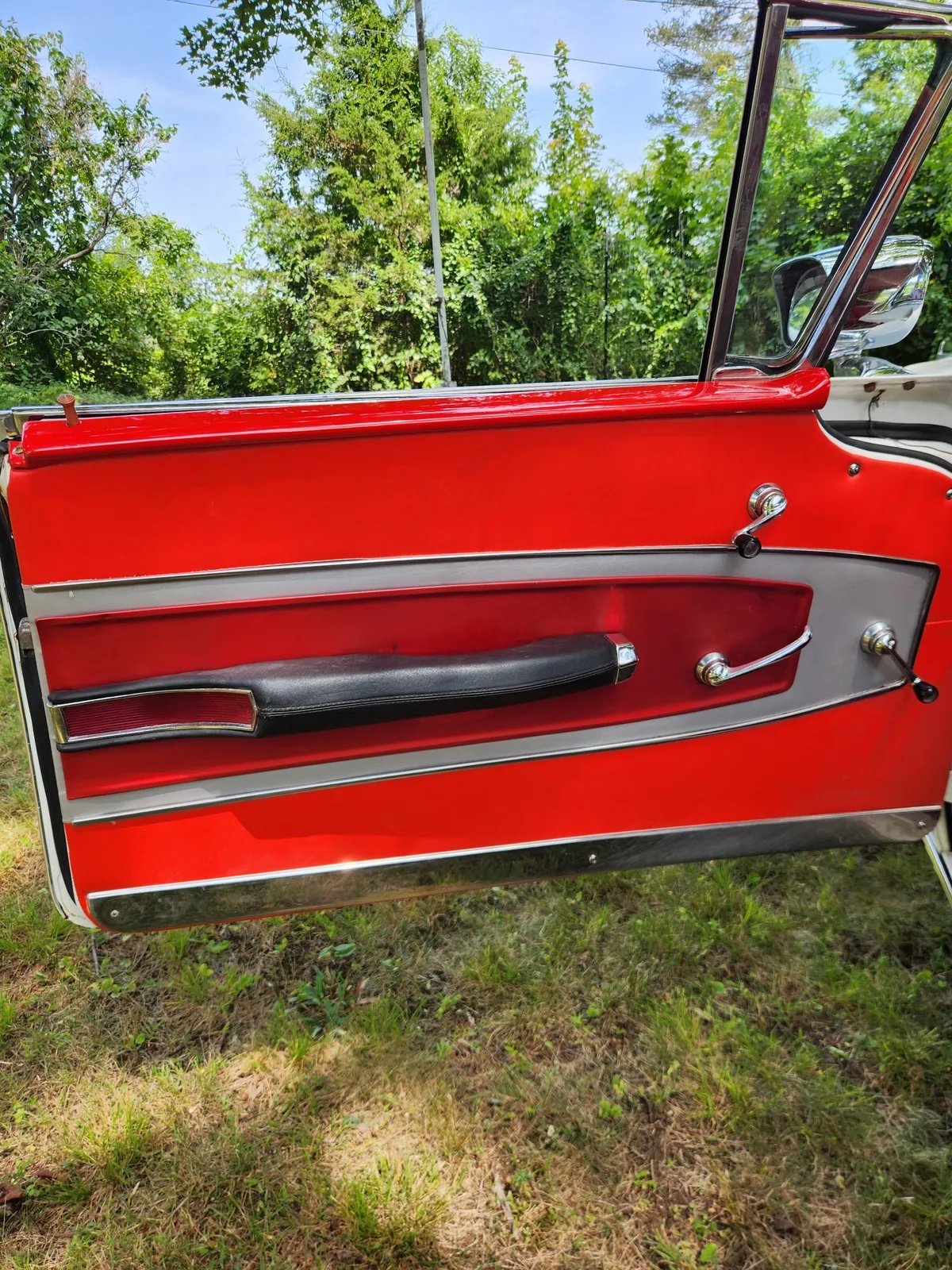 Chevrolet-Impala-1958-White-Red-Silver-Black-5