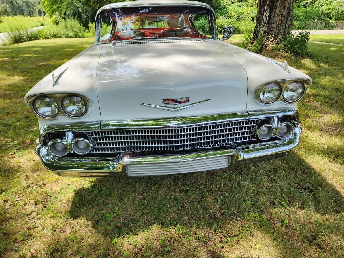 Chevrolet-Impala-1958-White-Red-Silver-Black-8