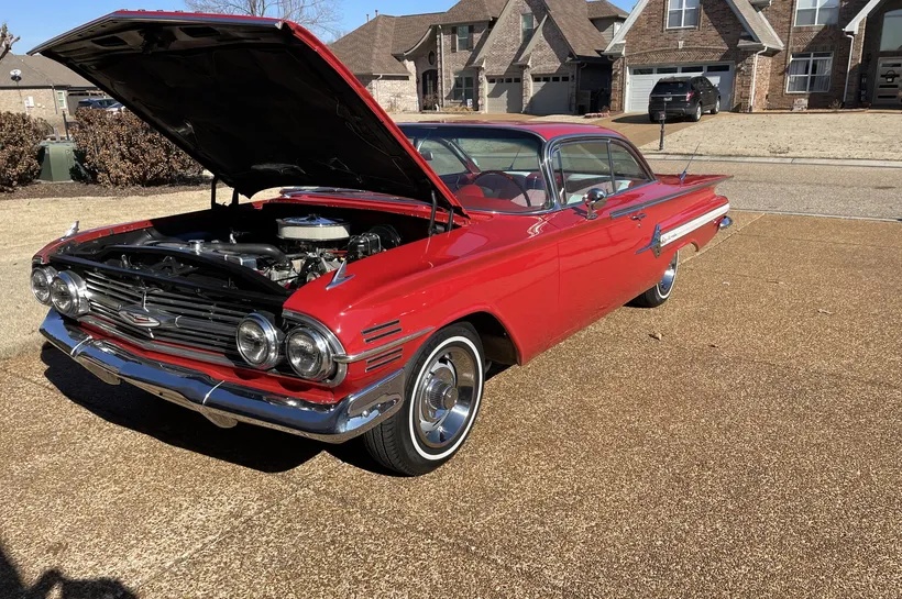 Chevrolet-Impala-1960