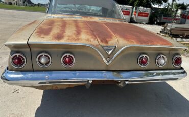 Chevrolet-Impala-1961-5