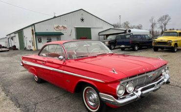 Chevrolet-Impala-1961-Coupe-1