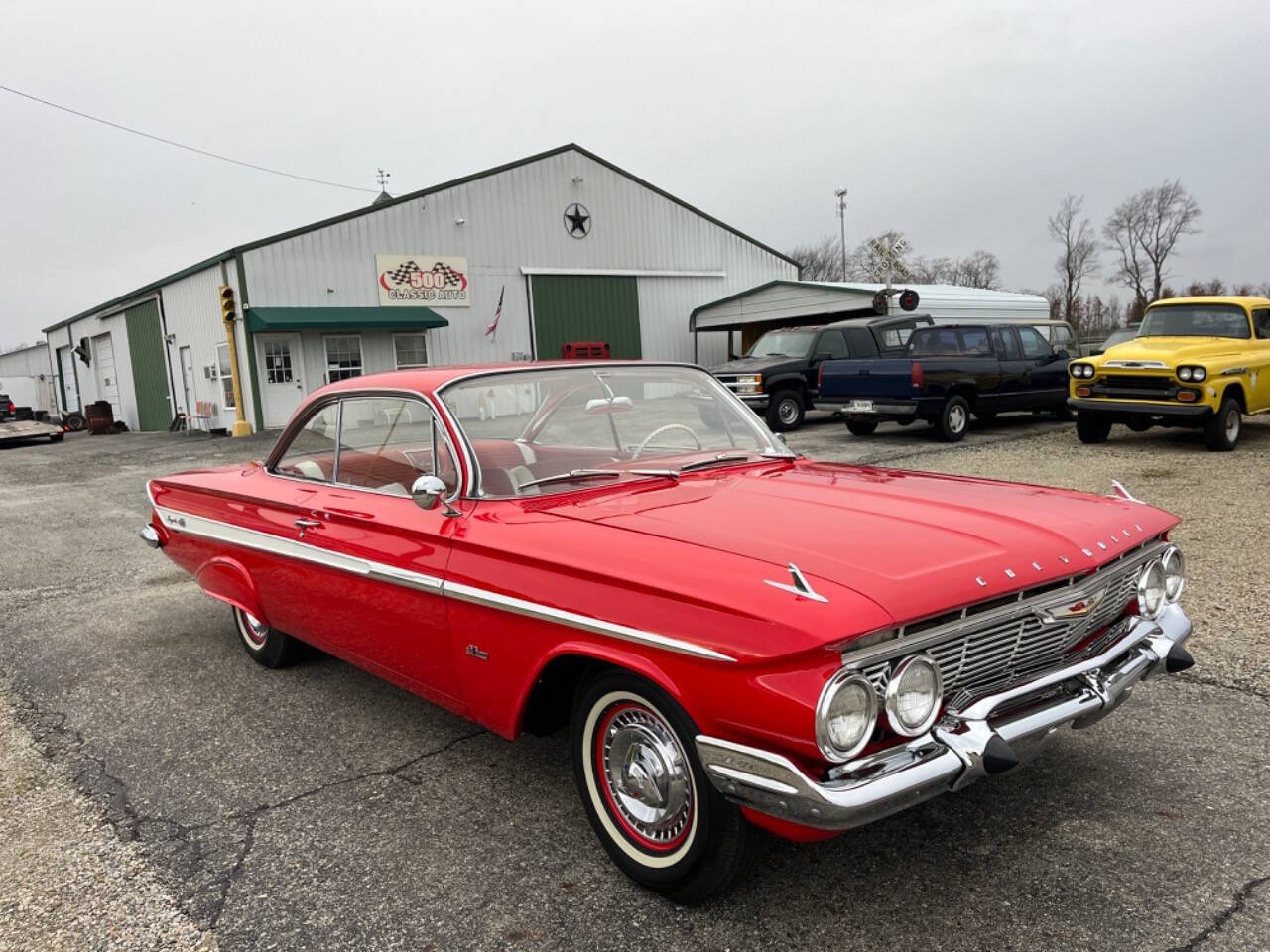 Chevrolet-Impala-1961-Coupe-1